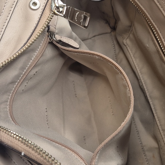 Coach Swagger Taupe/Beige/Tan Handbag, Crossbody, Satchel - Picture 16 of 17